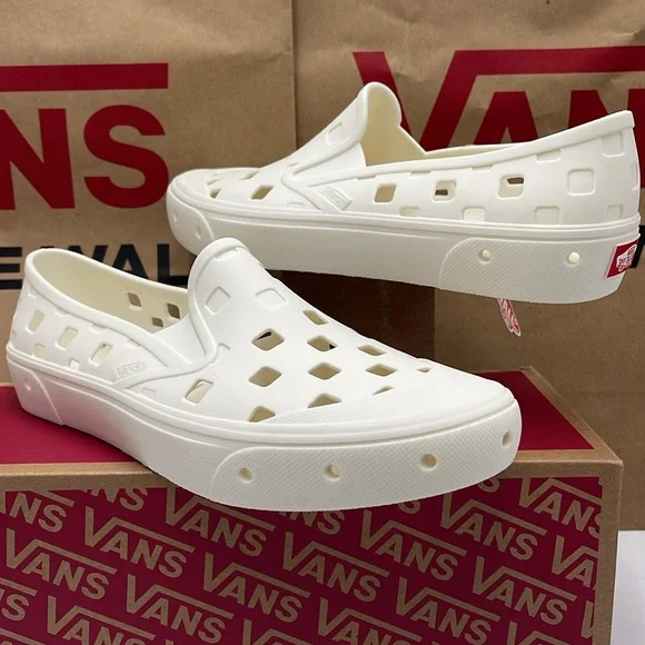 Vans Men’s Slip-On Trk Marshmallow
VN0A5HF8FS8
Sneakers - Picture 8 of 16